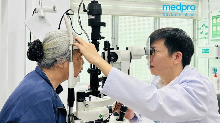 Chuẩn bị trước khi mổ phaco