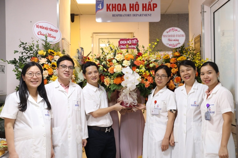 Khám phổi ở Khoa Hô hấp, Bệnh viện Đại học Y Hà Nội
